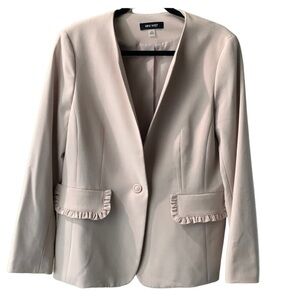 Nine West single button blush nud blazers size 10